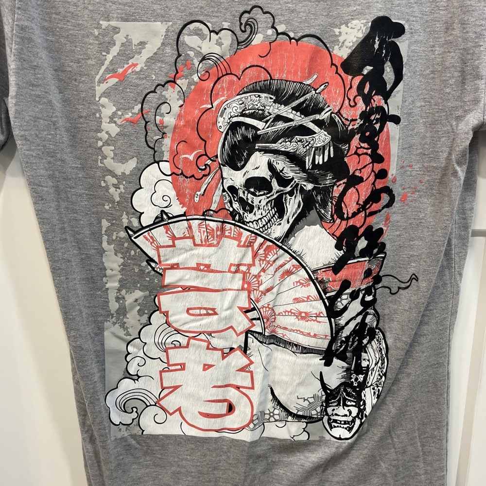 Bailey Apparel Vibes Skull Geisha Fan Graphic T Shirt Gray Size M Short‎ Sleeve - Picture 3 of 6